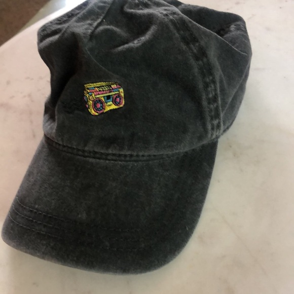 😎 Maui & Sons boombox hat - Picture 6 of 7